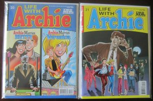 Life with Archie from:#18-34 18 different some variants 8.0 VF (2012-2014)