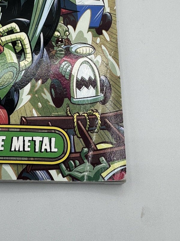 Plants vs. Zombies Petal to the Metal Comic Graphic Novel Dark Horse Comics