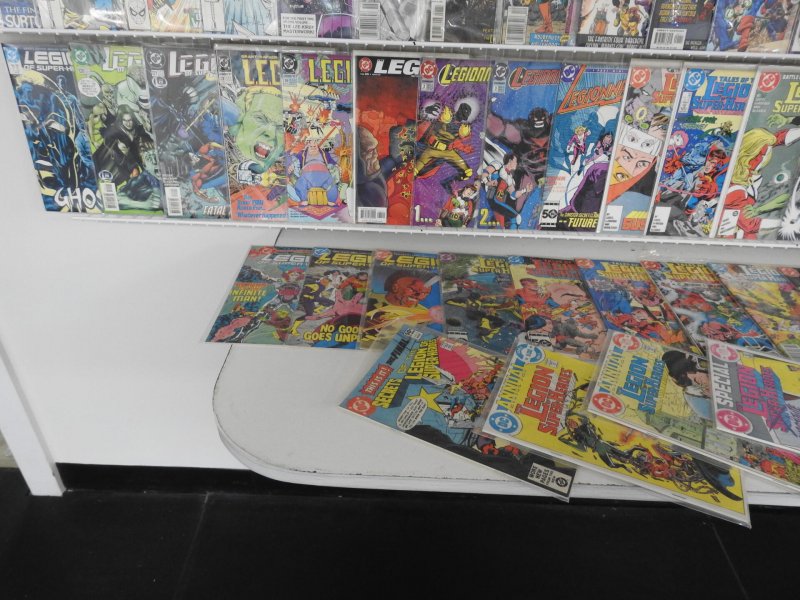 Huge Lot 140+ Comics W/ Thor, Superboy, Fantastic Four + Avg Fine/VF Condition!!
