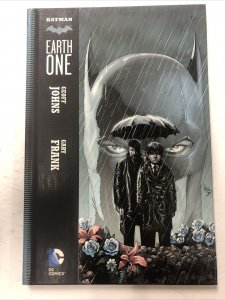 Batman Earth One Vol. 1 By Geof Johns (2012) TPB HC