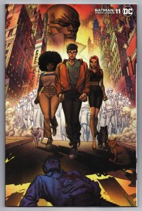 Batman Urban Legends #11 Cvr C Arist Deyn Variant (DC, 2022) NM 