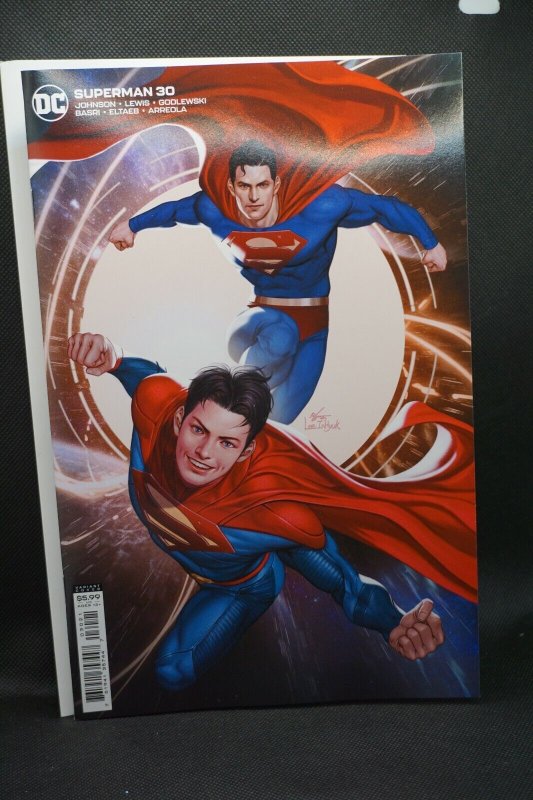 Superman #30 Lee InHyuk Variant - 1st App. Shadowbreed (DC)