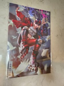HARLEY QUINN #13 COVER B DERRICK CHEW CARD STOCK VARIANT VF