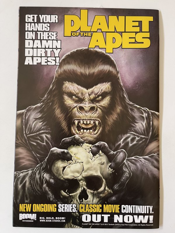 Incorruptible #19 - NM+  (2011)