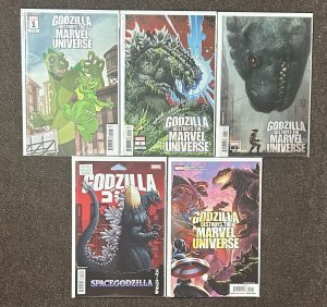 Godzilla Destroys The Marvel Universe #1,3,3,4,5 NM Lot Comics