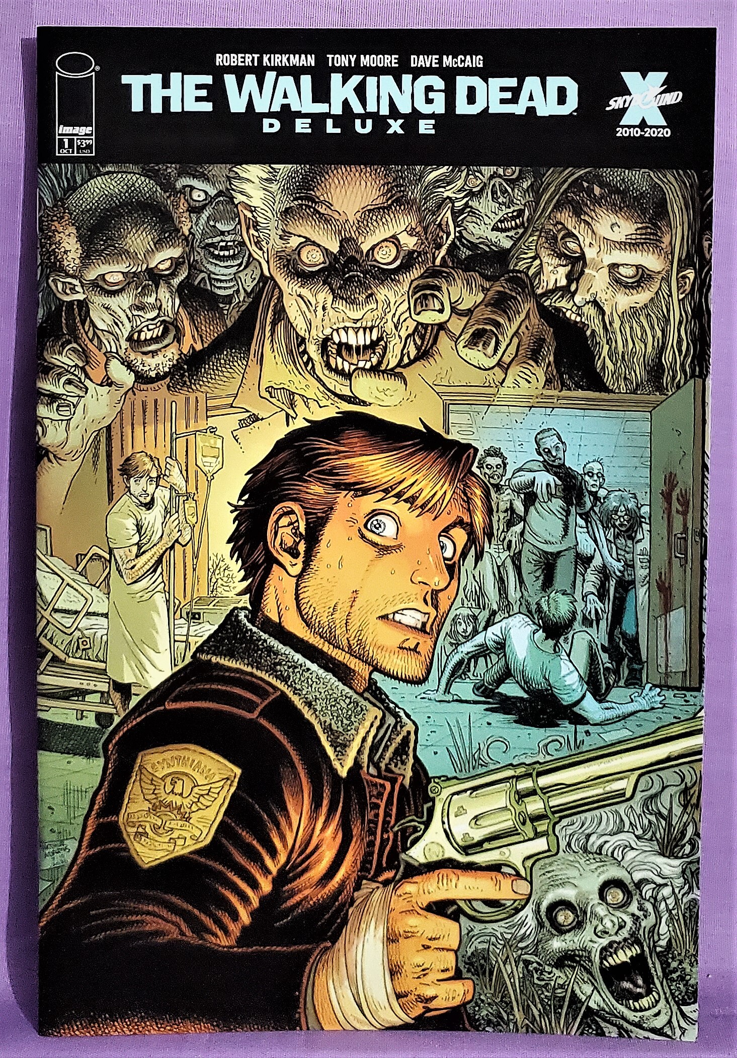 Robert Kirkman THE WALKING DEAD DELUXE 1 4 Art Adams Covers (Image