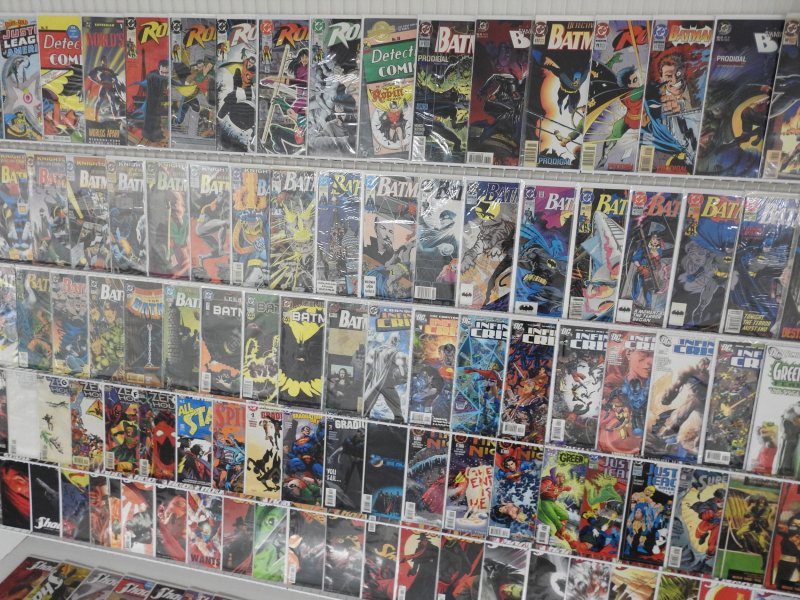 Huge Lot 130+ Comics W/ Batman, Infinite Crisis, Green Lantern+ Avg VF+ Cond!!