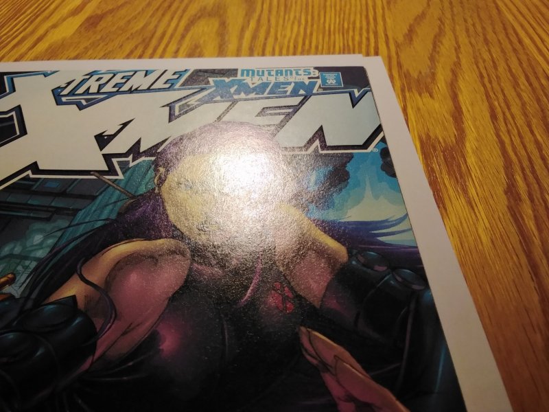 X-Treme X-Men #2 Larroca Cover Newsstand Edition (2001)