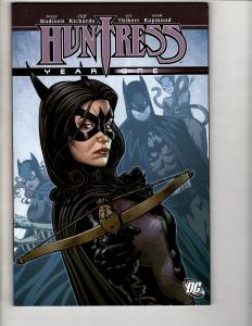 Huntress Year One DC Comics Graphic Novel TPB Comic Book Batman Gotham J304