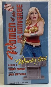 Women of the DC Univesre Series 2 Wonder Girl Bust 2851/3000 *Hair Faded*