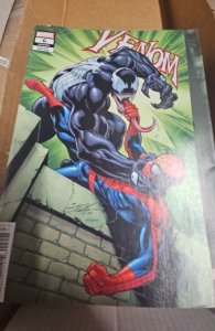 Venom #6 Bagley Cover (2022)