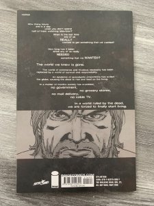 2014 THE WALKING DEAD v.21 All Out War Part Two SC VF 8.0 1st Image Printing