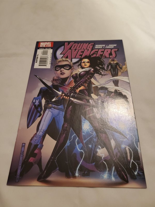 Young Avengers 10 Near Mint- Cover by Jim Cheung