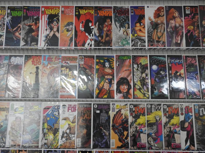 Huge Lot 150+ Comics W/ Vampirella, Dawn, Avengelyne, Razor+ Avg VF+ Condition!!