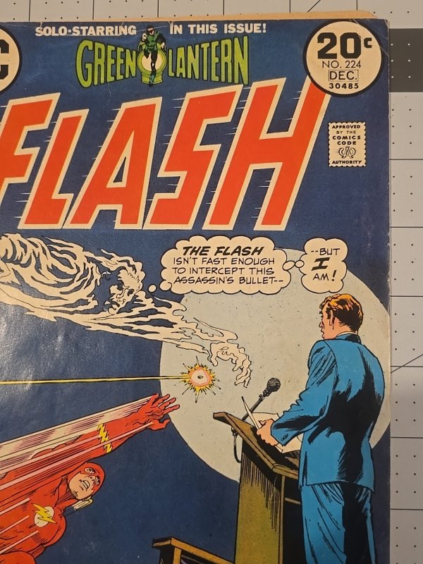 The Flash #224 Comic Book (DC, 1973) Bronze Age