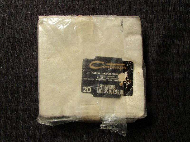 20 Vintage FLASH GORDON 5x5 Contempo Napkins SEALED King Features