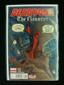 Marvel Deadpool The Gauntlet #1 Signed by Gerry Duggan Man-Bat Dracula Comic