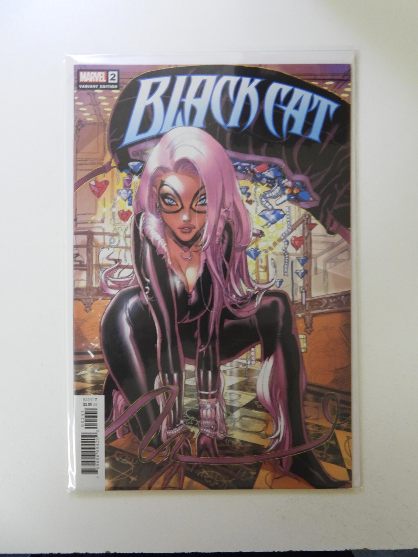 Black Cat (2019) #2 (Variant), Comic Issues