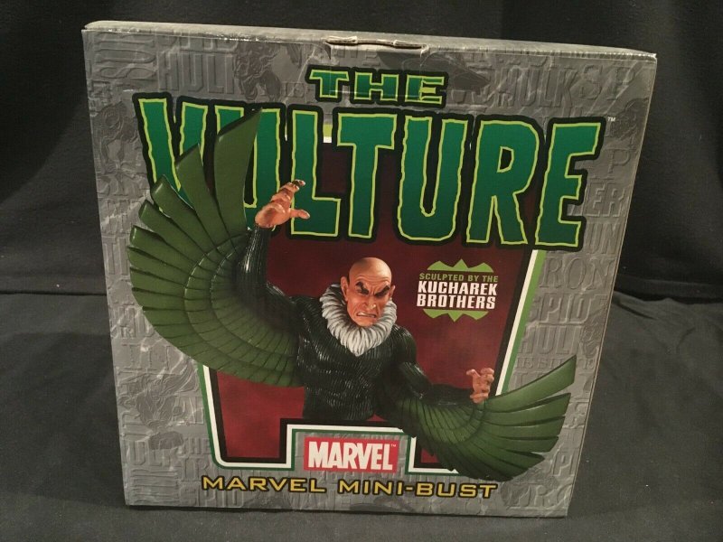 THE VULTURE Bowen Designs Mini-Bust, 2005, #574/2500, Repaired