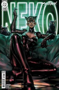 Catwoman #82 Derrick Chew Variant Cover Near Mint