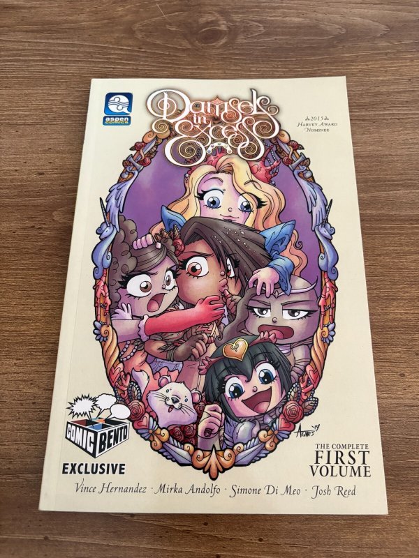 Damsels In Excess Comic Bento Exclusive Aspen Comics TPB Vol. # 1 Book 10 J443