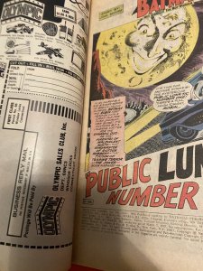 Detective Comics #388 (1969) Vs the joker