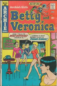 Archie's Girls Betty and Veronica #224 ORIGINAL Vintage 1974 Archie Comics GGA