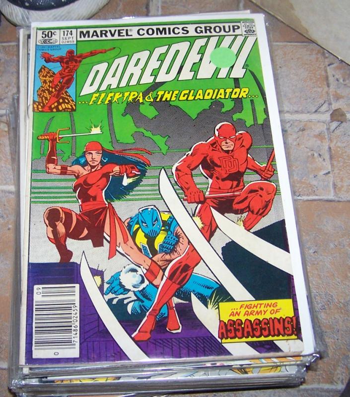 DAREDEVIL  # 174 marvel 1981 elektra 1ST APPERANCE HAND +GLADIATOR FRANK MILLER