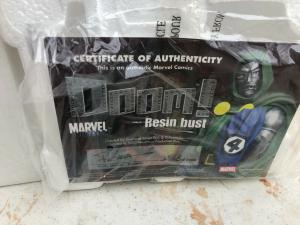 DOCTOR DOOM Resin Bust Diamond Select Toys Fantastic Four #2568/5000 with COA