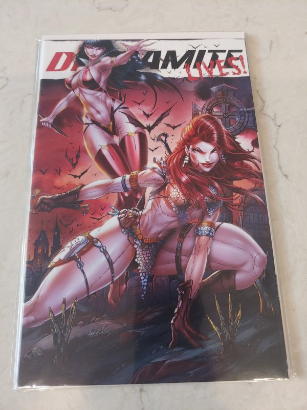 DIE!NAMITE LIVES! #1 JAMIE TYNDALL WRAP AROUND TRADE VARIANT! ONLY 250 PRODUCED!