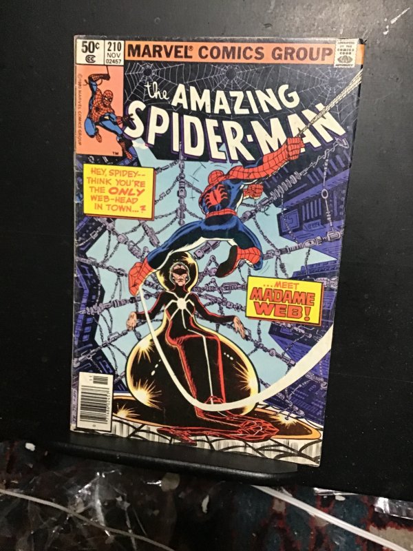 The Amazing Spider-Man #210 (1980) 1st Madame Web! Mid high grade!FN/VF Wow