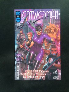 CATWOMAN  #67  DC Comics 2024   SIGNED BY DAVID NAKAYAMA W/ COA