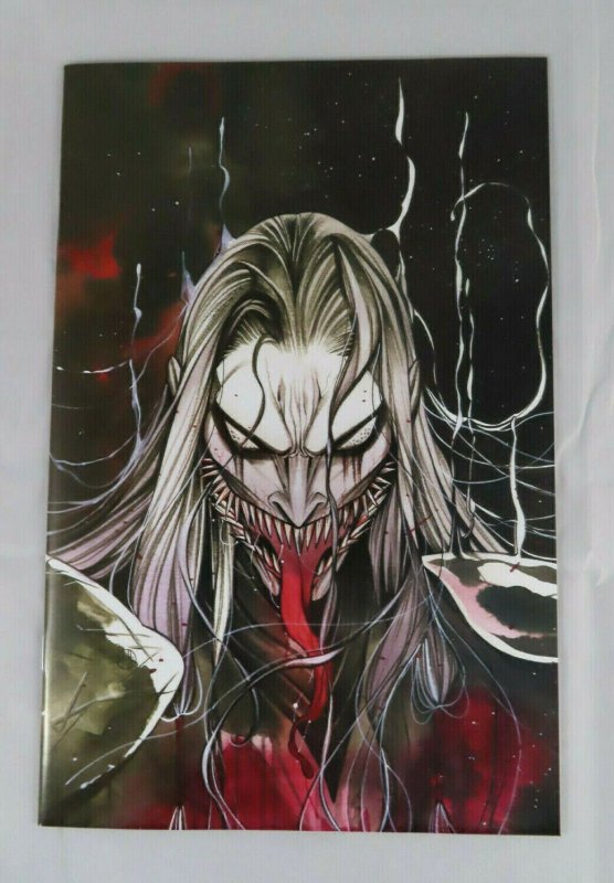 Venom #27 NM Set Peach Momoko Trade Dress and Virgin Variant First Codex