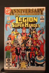 z Legion of Super-Heroes #300 (1983) key 300th issue high-grade NM- giant-size!