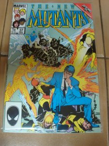 New Mutants #37 (1986) Chris Claremont Story Rick Leonardi Cover Secret Wars II