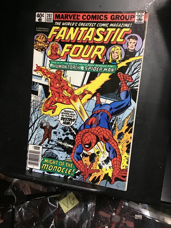 Fantastic Four #207 (1978) Amazing Spider-Man vs. FF! High-grade key! NM- Wow!