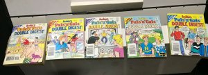 ARCHIE'S PALS 'n' GALS DIGEST MAGAZINE LOT of 5 Early-Mid 2000's FINE/newish #9 