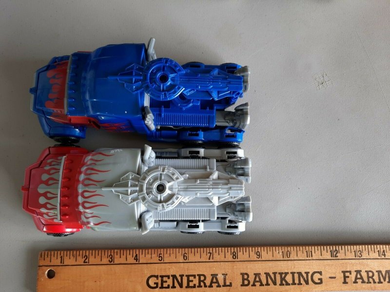 2X Flip and Change OPTIMUS PRIME Transformers Age of Extinction  Figure Silver