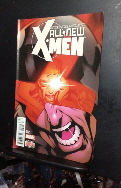 All-New X-Men #2 (2016) high-grade! NM- Scott Summers cover! Wow!