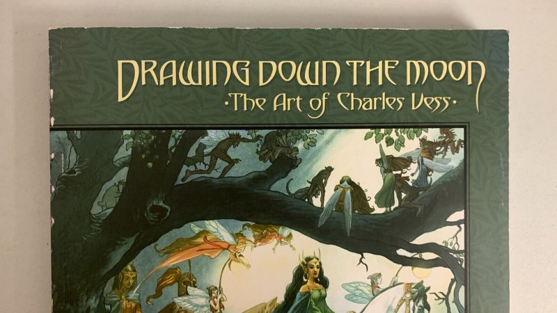 Drawing Down the Moon The Art of Charles Vess Paperback  