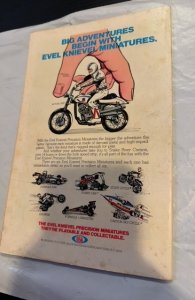 Ms. Marvel #1 (1977)original ongoing app of miss marvel foxxing/spotting