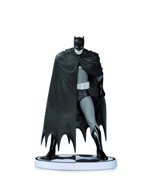 Batman Year One B&W Statue David Mazzucchelli 2nd Edition Batman Year One B&W Statue David Mazzucchelli 2nd Edition