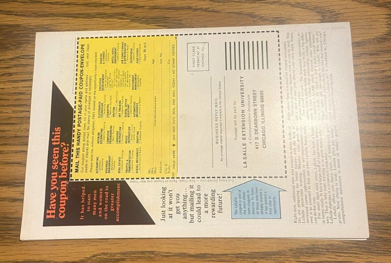 Captain America #187 (8.5 VFN+) Gil Kane Cover, Comic Kingdom Store Stamp (1975)