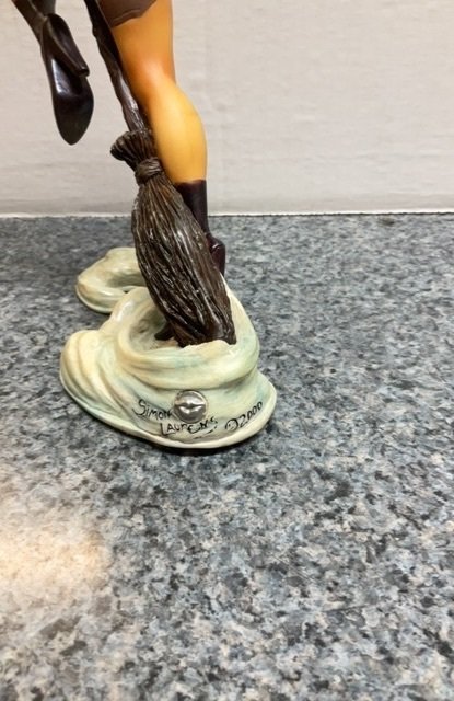 Simon Lorens Sexy Pin Up Witch 10 inch Resin Staute Signed. (loose)