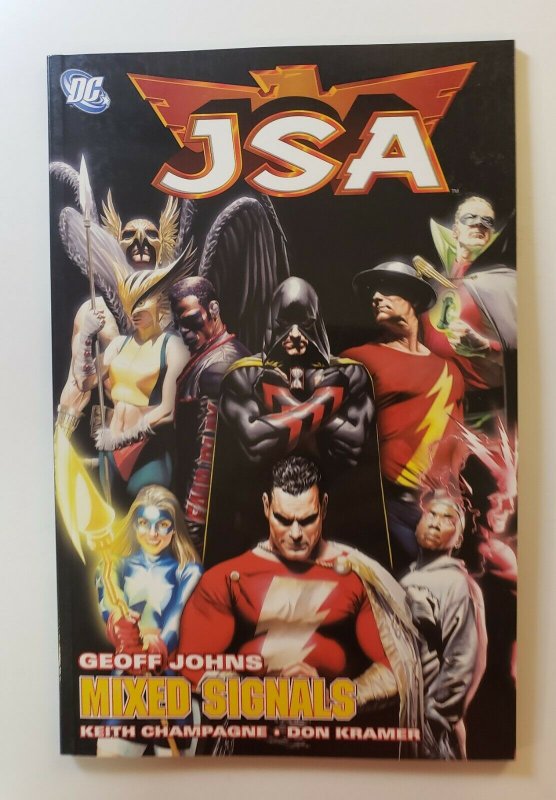 JSA VOL.11: MIXED SIGNALS TPB SOFT COVER FIRST PRINT DC COMICS VF/NM