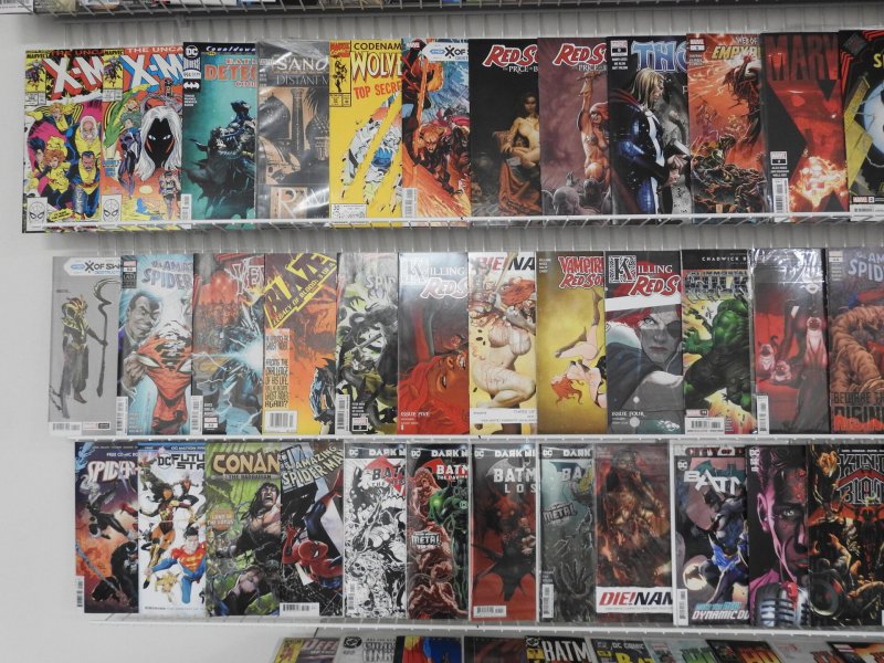 Huge Lot 160+ Comics W/ Batman, Hulk,  Scooby Doo+ Avg VF+ Condition!