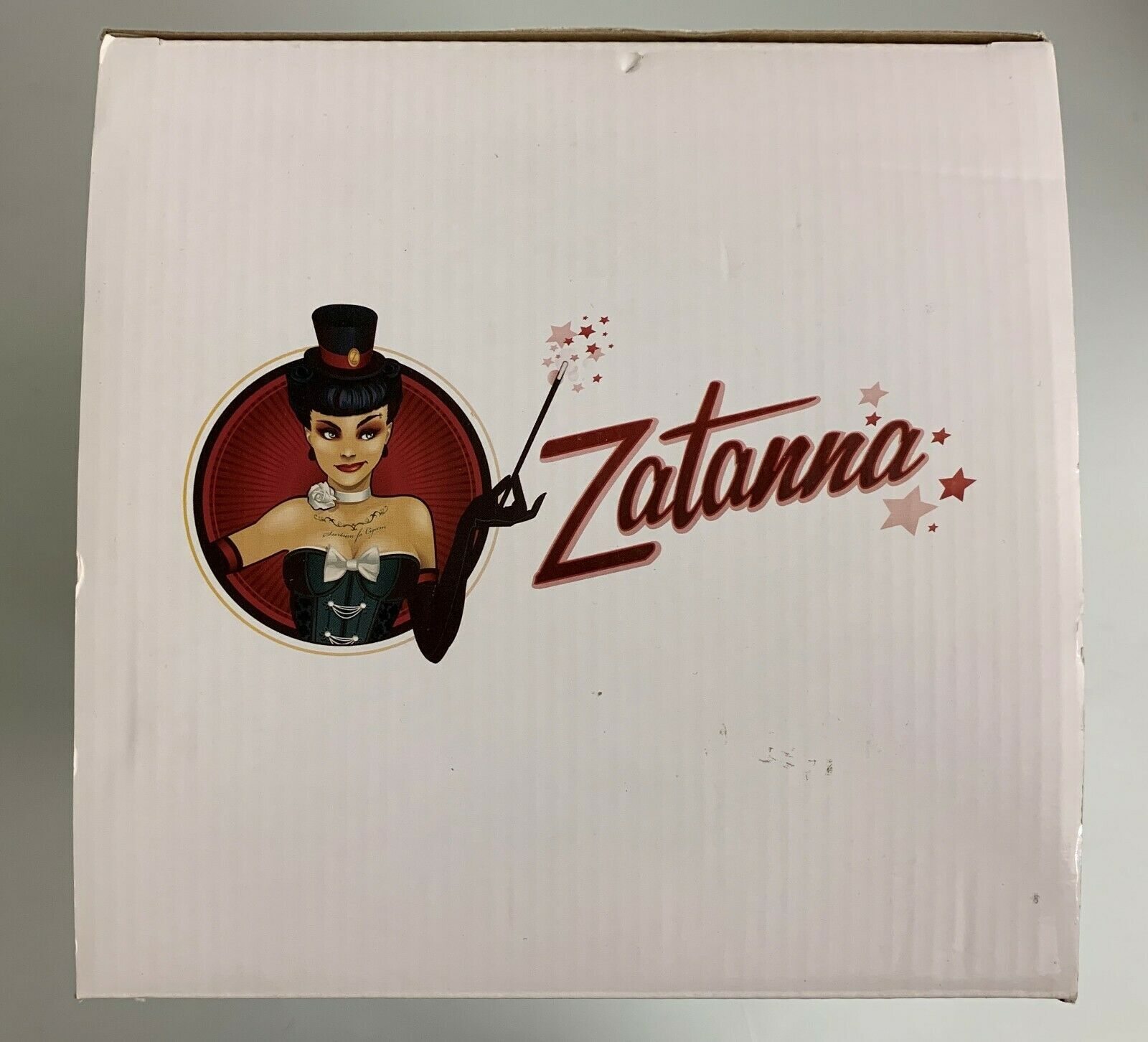 DC Comics Bombshells Zatanna Numbered Limited Edition Statue Comic