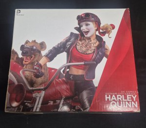 DC Gotham City Garage Harley Quinn Deluxe Statue 407/1000 *PLEASE READ*