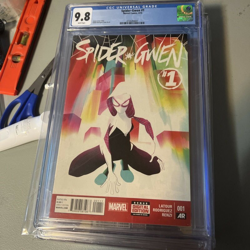 spider-gwen 1 9.8 Cgc