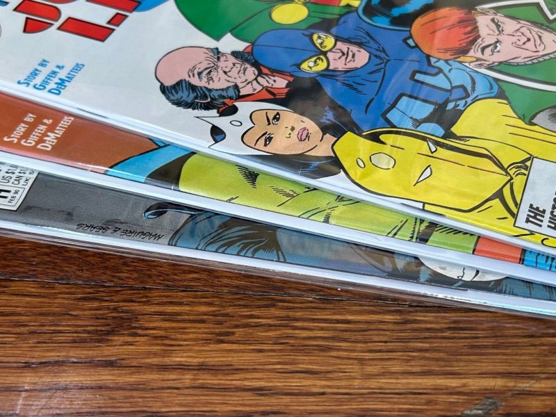Justice League lot of 3 issues (1987) #1 included
